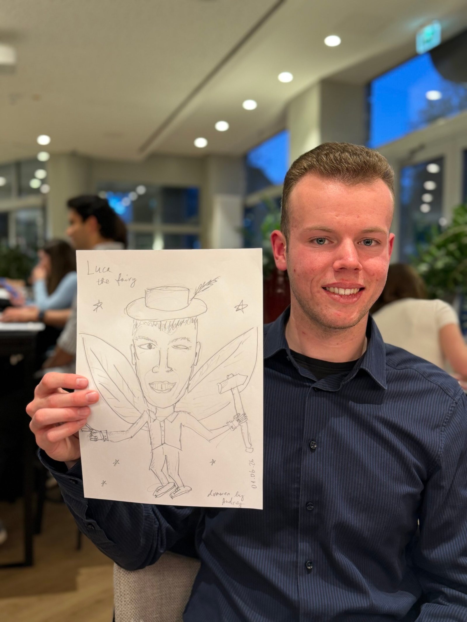 New people drawing together at Terrible Art Night Munich